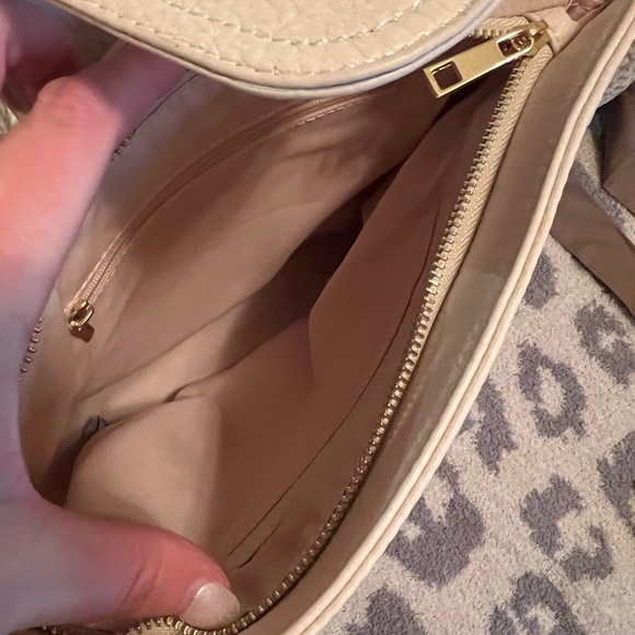 Purse - Picture 4 of 4